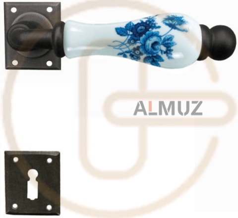 Klamka Amsterdam 5-20 z rozetą na klucz, porcelana biała (kwiat niebieski) kolor czerń starodawna